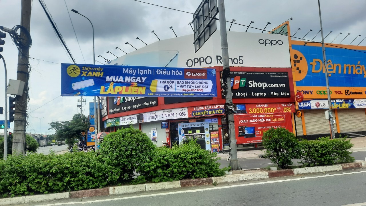 Thi công treo băng rôn ngang quảng cáo tại Hà Nội