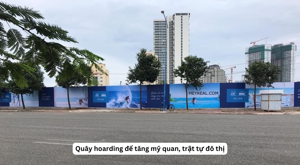 Gia công và lắp đặt khung quảng cáo công trình của Hùng Phát