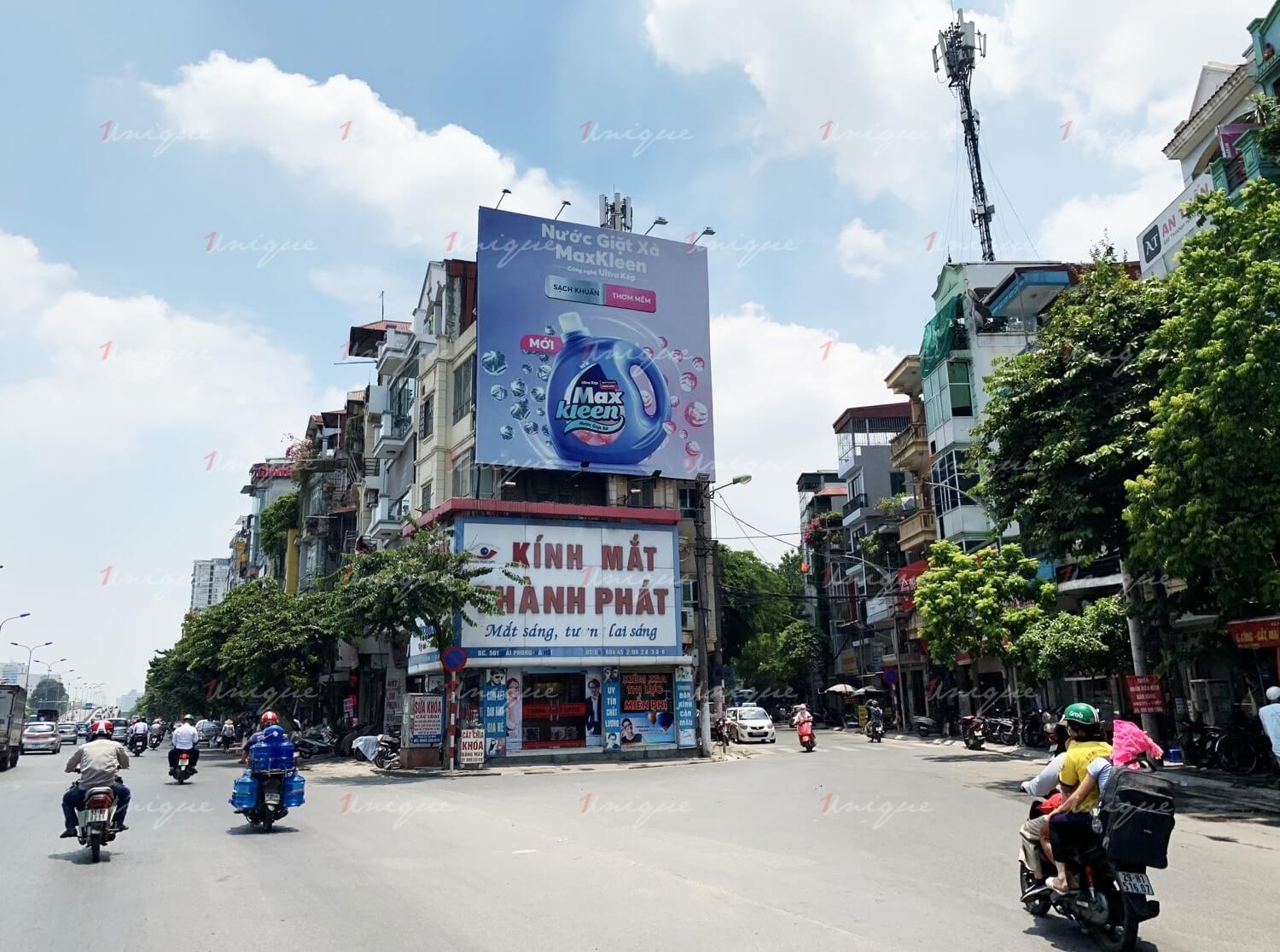 Pano quảng cáo tấm lớn tại công trình xây dựng
